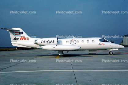 OE-GAF, Air Med, Gates Learjet-35A, wingtip fuel tanks
