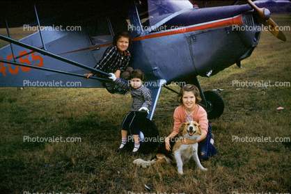 Brother, Sister, Siblings, smiles, N44065, Taylorcraft, 1958, 1950s