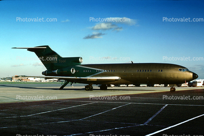 N60FM, Boeing 727-27C, Forbes Capitalist Tool - Magazine, Airstair, 727-200 series