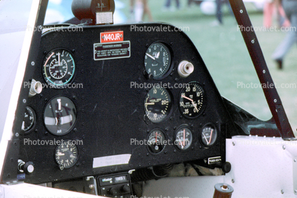 N40JR Cockpit, dials, "steam gauges"