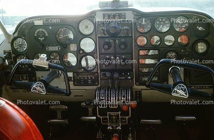 Piper Apache Cockpit