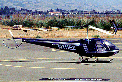 N111EE, Enstrom F28, helipad