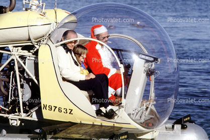 Santa Claus Delivering Presents, N9763Z, Bell 47G-2, pontoons, floats, San Pedro, 1978, 1970s
