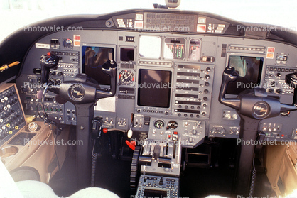 Citation Bravo Glass cockpit, Control Column