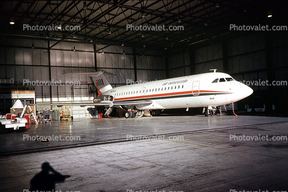 N104EX, Hangar, air wisconsin, BAC 111-201AC, 1985