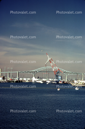 Hughes HK-1 Hercules, Long Beach Harbor, 29/10/1980, Gerald Desmond Bridge