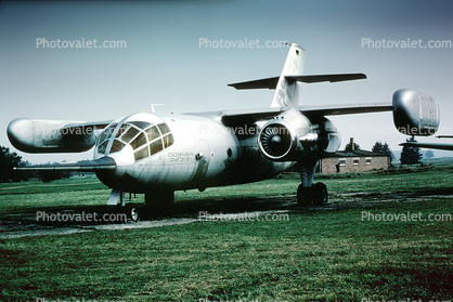 Dornier DO 31, Twin Engine Jet, Tilt Wing, VTOL, Prototype, milestone of flight, 1967, 1960s