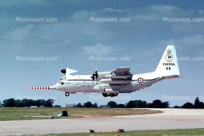 XV208, Snoopy DERA, Lockheed C-130K Hercules W2, Weather Herc, landing, DERA Meteorological Research Flight, milestone of flight