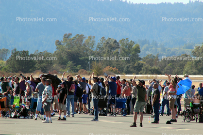 Crowds Look into the sky, airshow