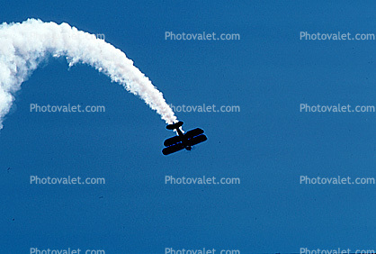 Waco JMF-7 flying upside-down, Smoke trail, Wing Walker