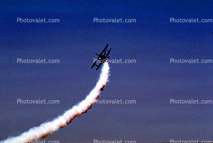 Waco JMF-7, Smoke Trail