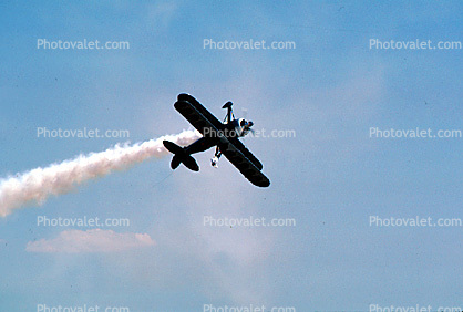 Waco JMF-7, flying upside-downl, Wing Walker