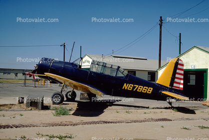 N67868, Consolidated Vultee BT-13A, Brown Field San Diego