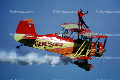 Grumman G-164 Ag-Cat, Show Cat, AVEMCO, NX7699, Gene Soucy, Smoke Trail, Wingwalker