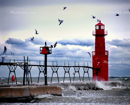 northern pier, Ahnapee River, Algoma Pierhead Lighthouse, Wisconsin, Lake Michigan, Great Lakes
