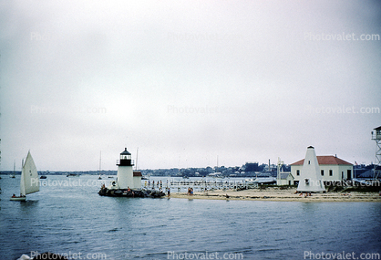 Brant Point Lighthouse, Beach, Rocks, Nantucket, Massachusetts, East Coast, Eastern Seaboard, Atlantic Ocean