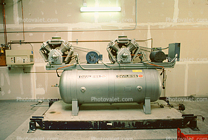 DeVilbiss Compressor, motor