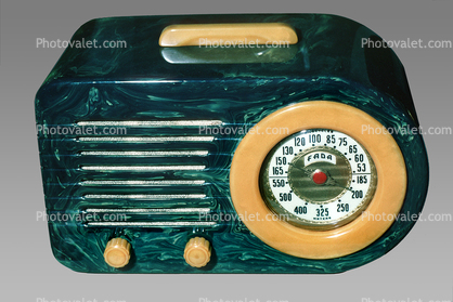FADA Radio, Art Deco, "Bullet" Streamliner Model 1000, Catalin, Bakelite, Plastic, 1940s