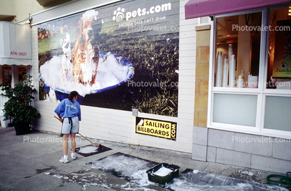 Pets.com advertising, Cleaning the Sidewalk