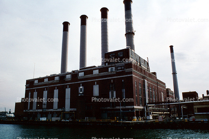 Brooklyn Power Plant, Building, (demolished)