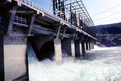 Wells Dam