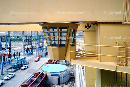 Gantry Crane, Wells Dam, Control Room, cone