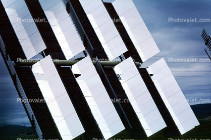 Carrisa Plain Photovoltaic Power PlantSaint Solar Cells, Arco Solar Power Production, 