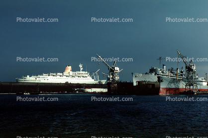 Sagarfjord ocean liner, cruise ship, IMO: 6416043, Floating Drydock