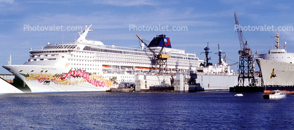 Pride of Alaska Cruise Ship, Panorama