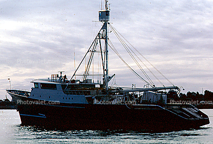 tuna boat