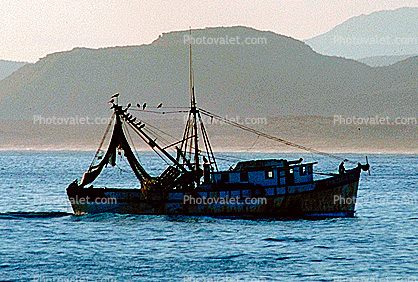 Fishing Boat, mountains, Los Barriles, Baja California Sur, Sea of Cortez