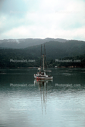 Marshall, Marin County, Harbor, Tomales Bay, Fishing Boat, town of Marshall