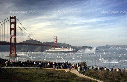 Queen Mary 2, Golden Gate Bridge, IMO: 9241061, Ocean Liner, Cunard Line, Steamship