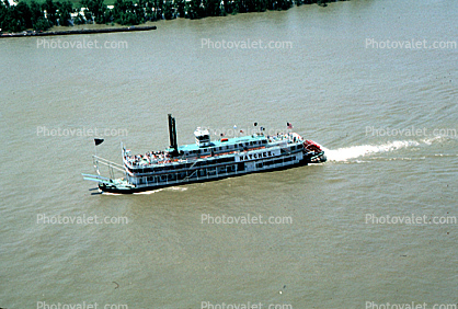 Paddle Wheel Steamer, Mississippi River, New Orleans