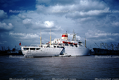 Cruise Ship, port, harbor, tugboat, tug