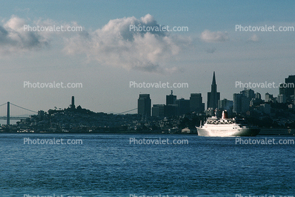 Sagafjord, Cunard Lines, Ocean Liner, Cruise Ship, IMO 6416043, skyline