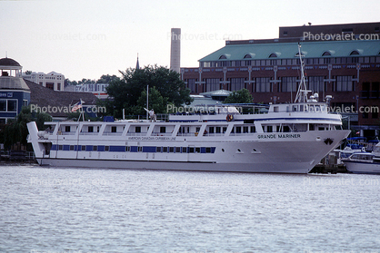 Grande Mariner, American Canadian Caribbean Line, Alexandria, Dock, Potomac River