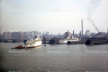 Cruise Ship, Tugboats, skyline, Docks, Piers, Cruiseliner, towboat, 1968, 1960s