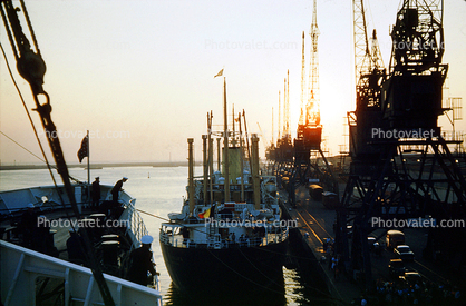 S.S. America, Docking, La Havre, Docks, cranes