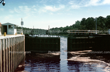 Canal Locks, Deep Creek Lock, Dismal Swamp Canal, wetlands