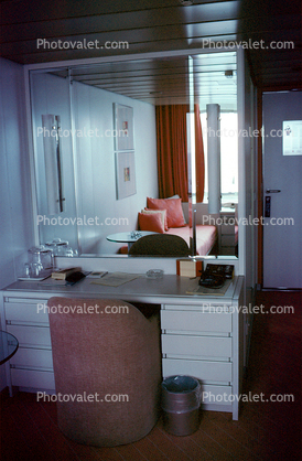 Crown Odyssey, Stateroom, Cabin, IMO: 8506294