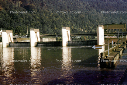 Neckar River Dam, Lock, Water, Hirschhorn