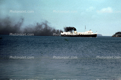 Great Lakes Steamer, smoke