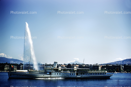 SS Geneve, Water Fountain, aquatics, steamer, Geneva, Lake, July 1956, 1950s
