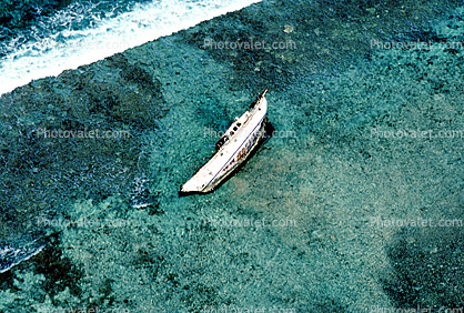 Shipwreck on a Barrier Reef, yacht