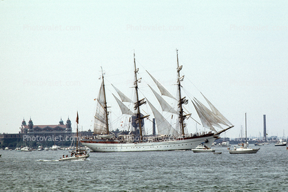 Parade of Ships, USA Bicentennial, Ellis Island, 1976, 1970s