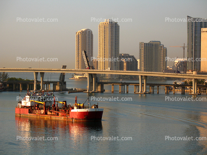 Northerly Island, Trailing Suction Hopper Dredger, Dredge Boat, Port of Miami, Harbor