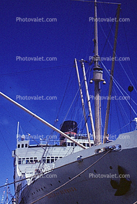RMS Queen of Bermuda, Furness Line vessel, Harbor, Harbour, Pier, Dock, Hamilton, mid-century cruise liner, 1950s