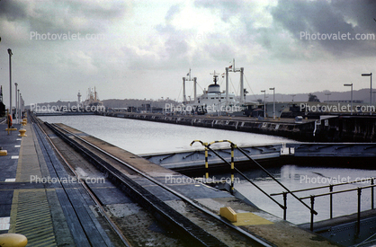 Gatun Locks, Colon, 1950s