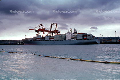 Neptune Amber, Seattle Harbor, Gantry Crane, Dock, clouds, IMO: 7819357